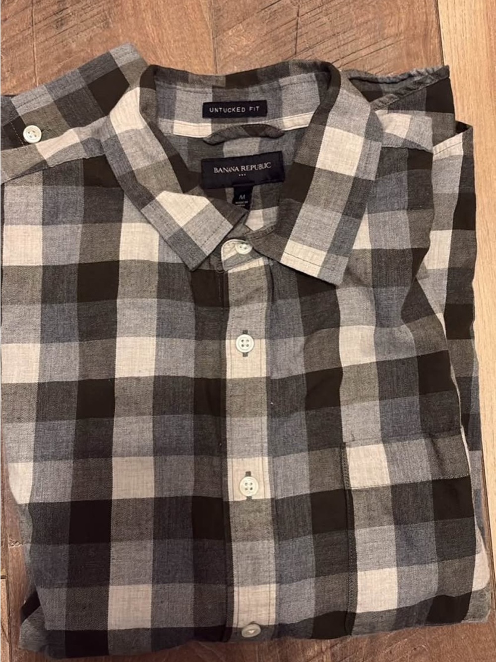 Banana Republic Men’s Black & Gray Plaid Button-Down Shirt